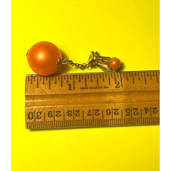 Lot of Two Pair Of Vintage Circular Dangle Drop Beaded Clip Earrings Very Cool! - Picture 6 of 8